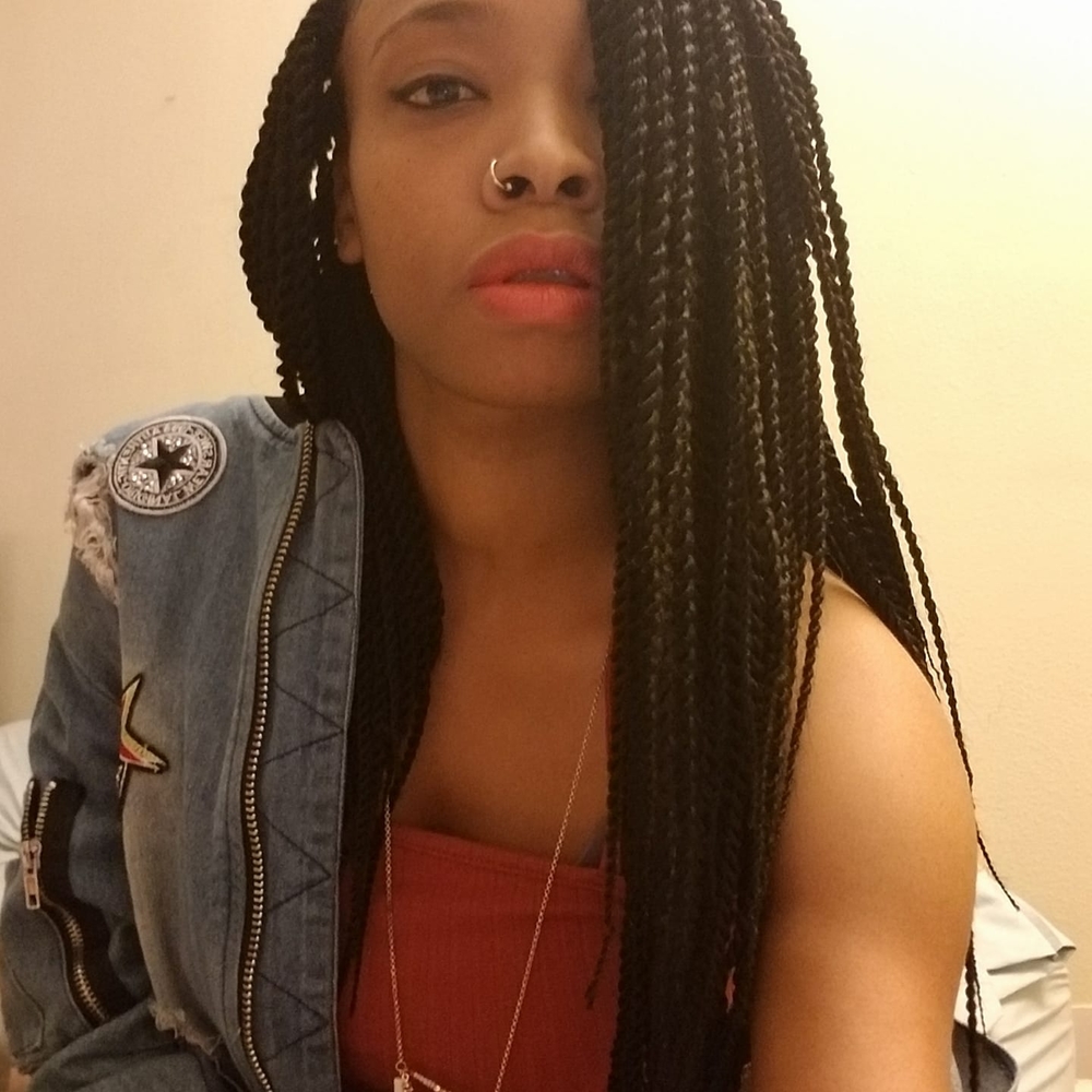 Meet your Posher, Nicole